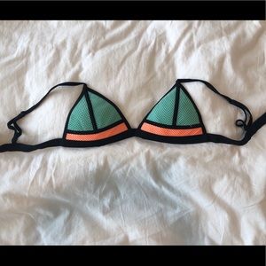 Triangl Bikini Top
